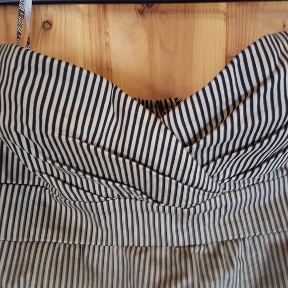 Volcom strapless dress pinstripes Frochickie - Picture 2 of 4